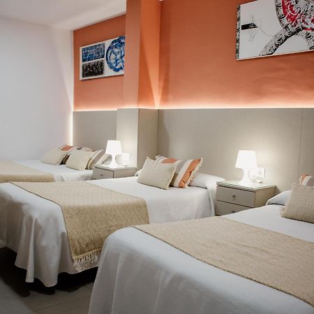 Apartamentos Turisticos Mastil 16 Малага Экстерьер фото