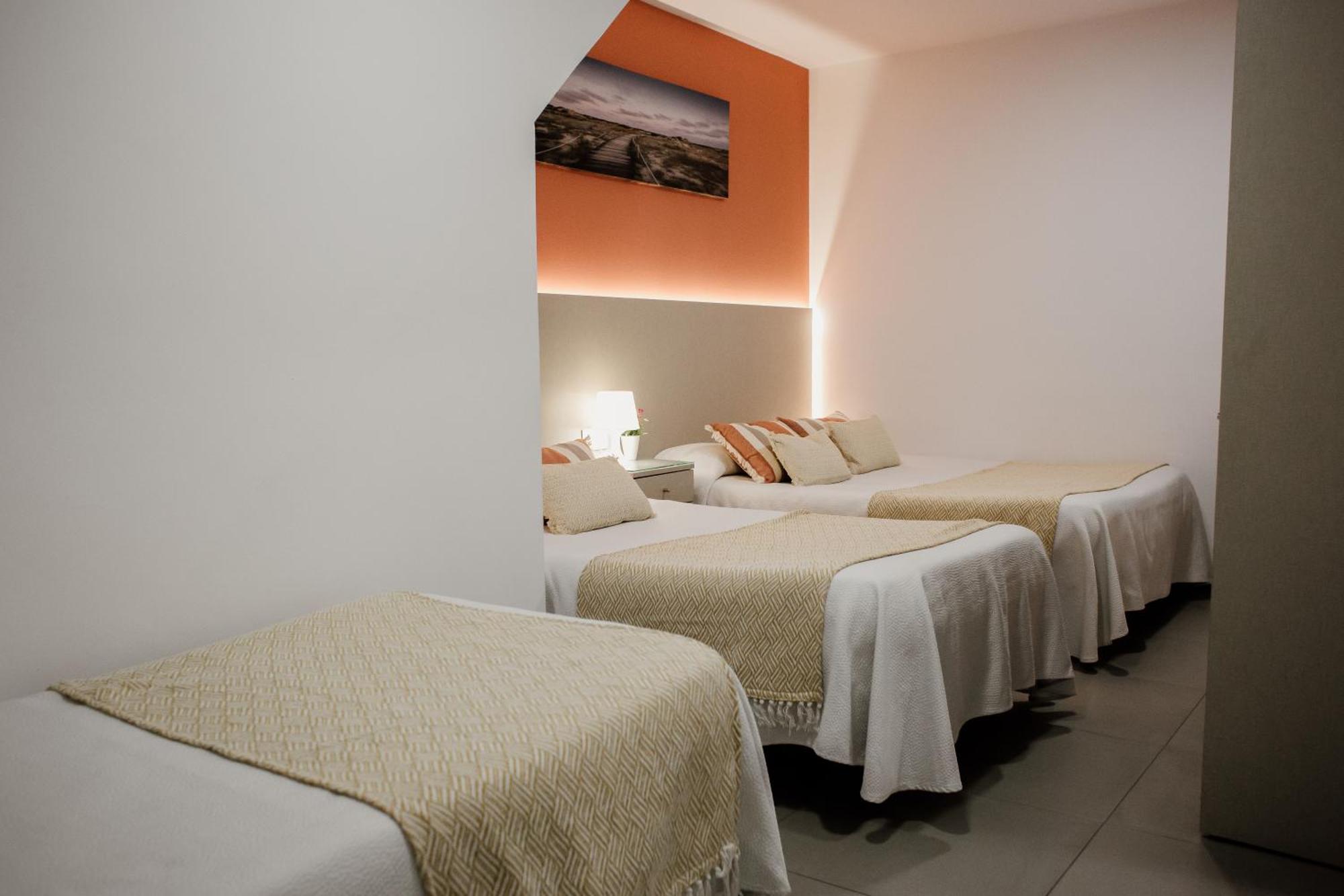 Apartamentos Turisticos Mastil 16 Малага Экстерьер фото