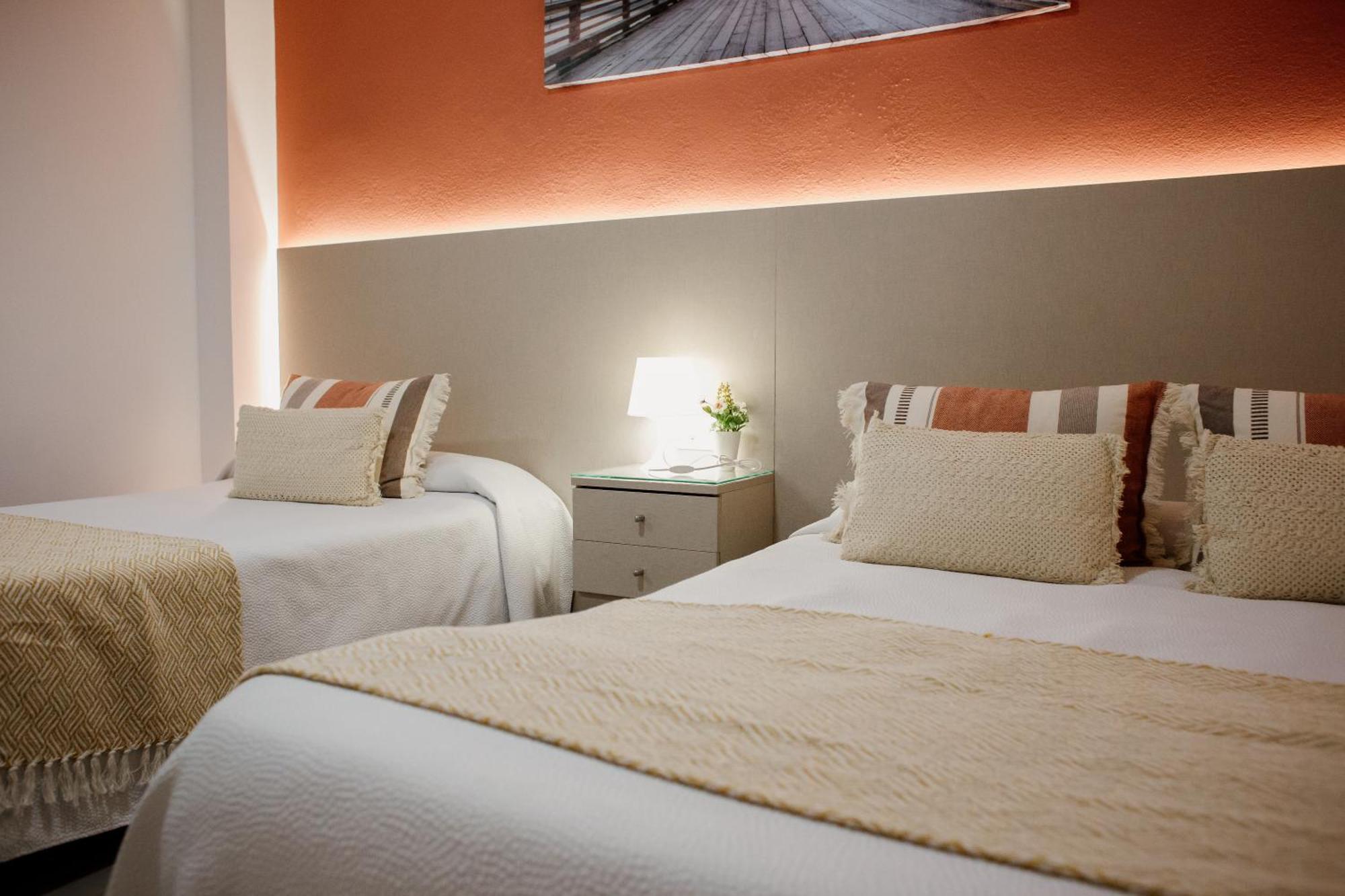 Apartamentos Turisticos Mastil 16 Малага Экстерьер фото