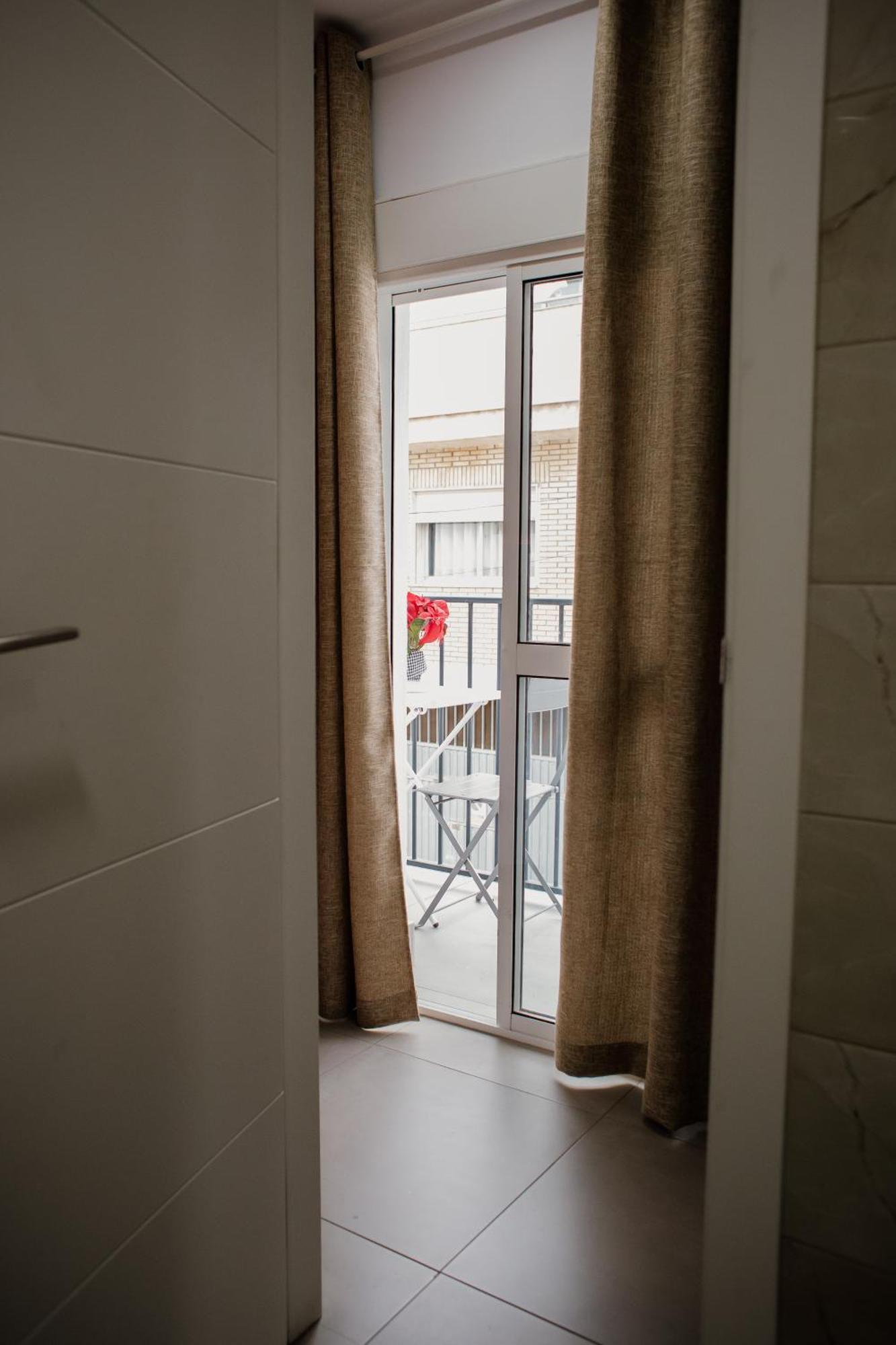 Apartamentos Turisticos Mastil 16 Малага Экстерьер фото