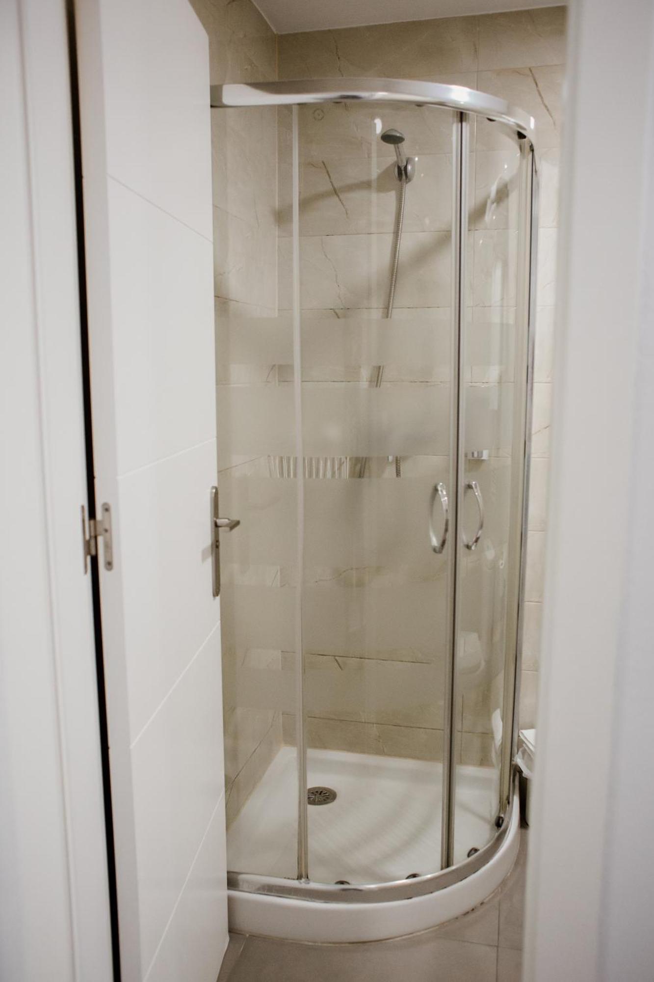 Apartamentos Turisticos Mastil 16 Малага Экстерьер фото