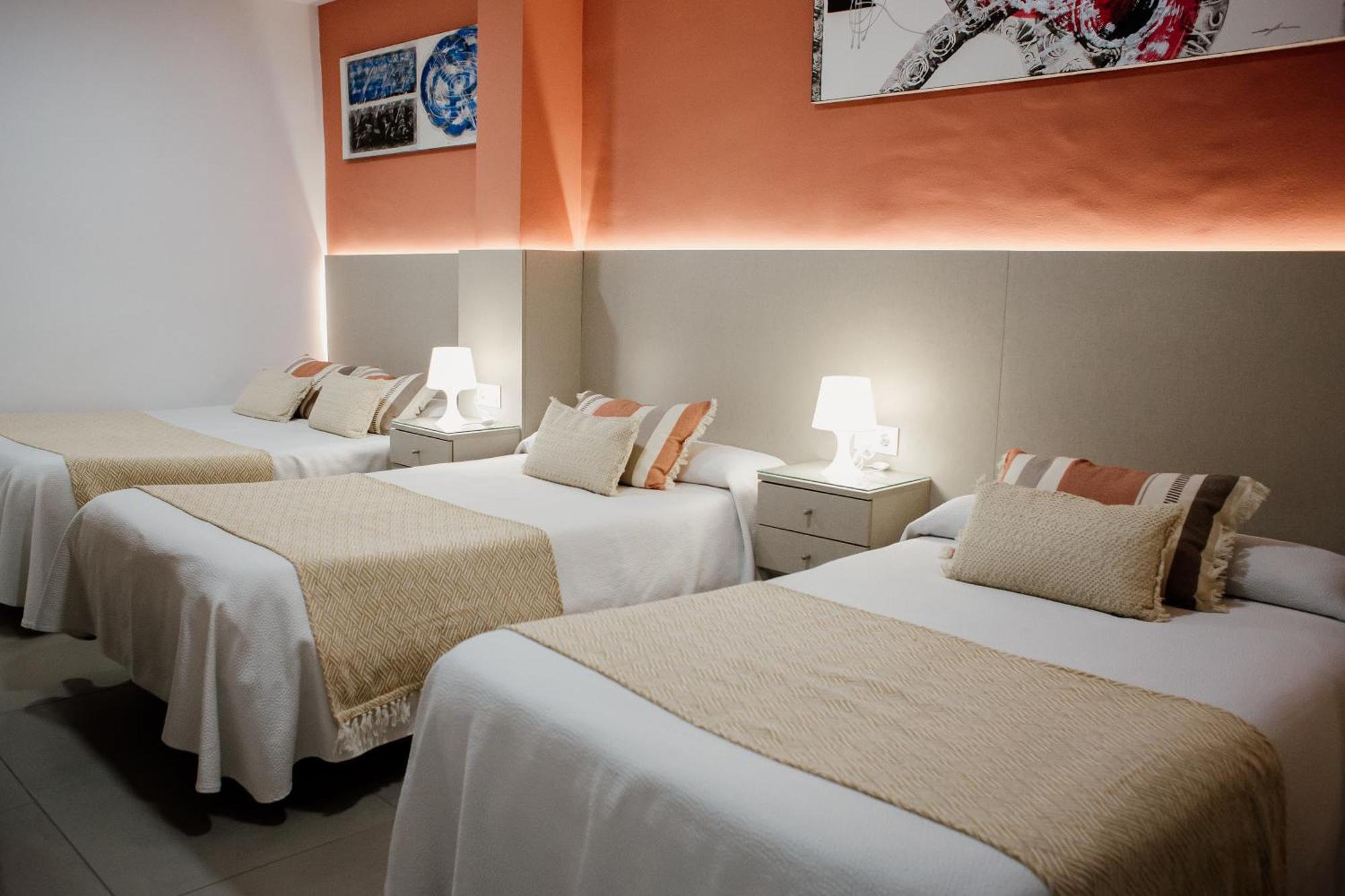 Apartamentos Turisticos Mastil 16 Малага Экстерьер фото