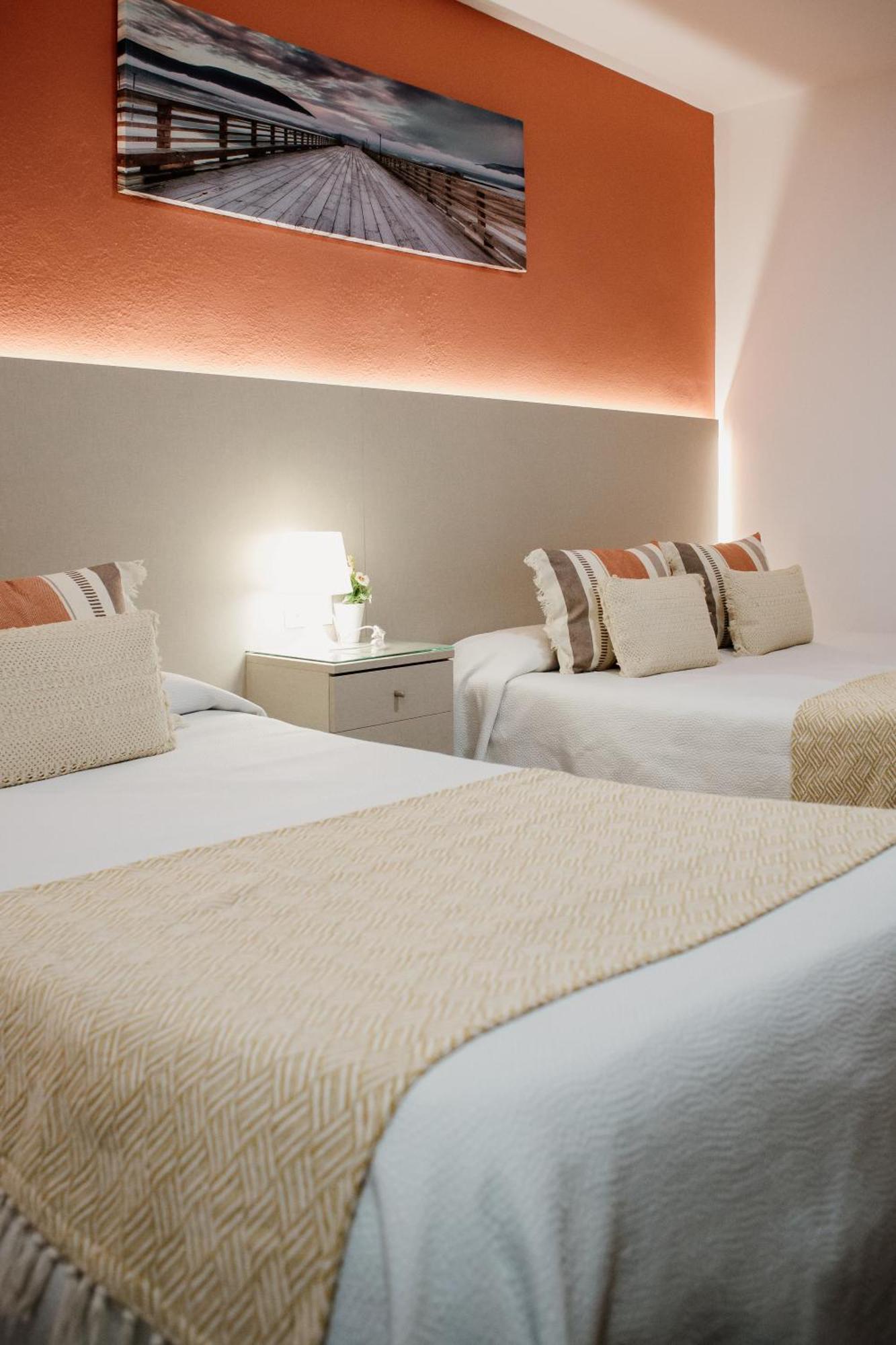 Apartamentos Turisticos Mastil 16 Малага Экстерьер фото
