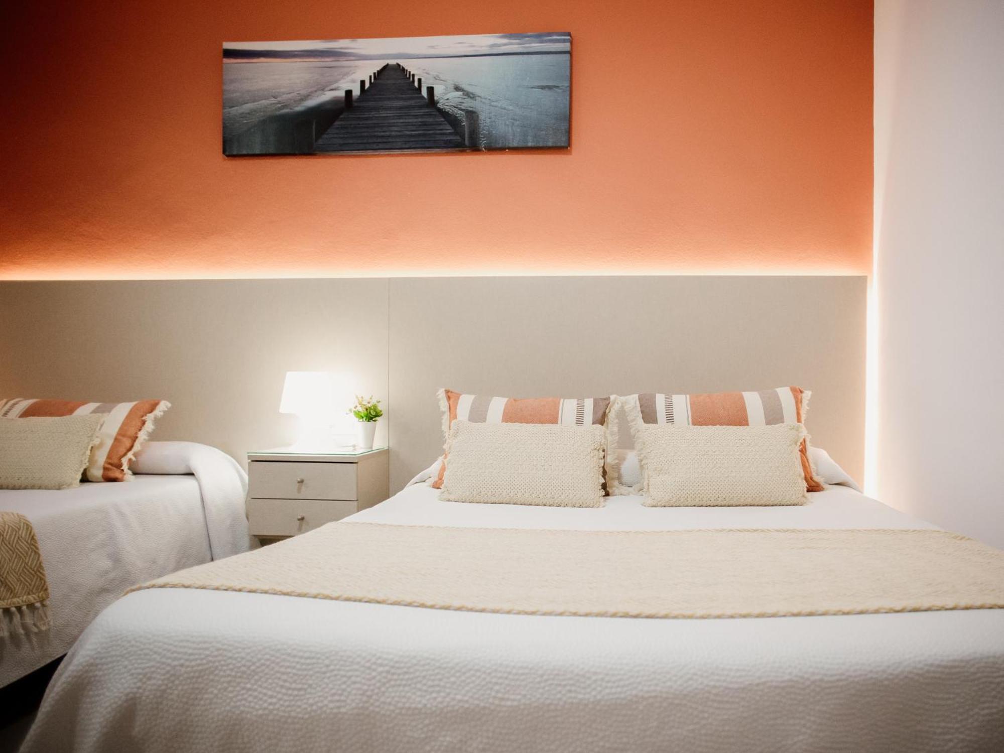 Apartamentos Turisticos Mastil 16 Малага Экстерьер фото
