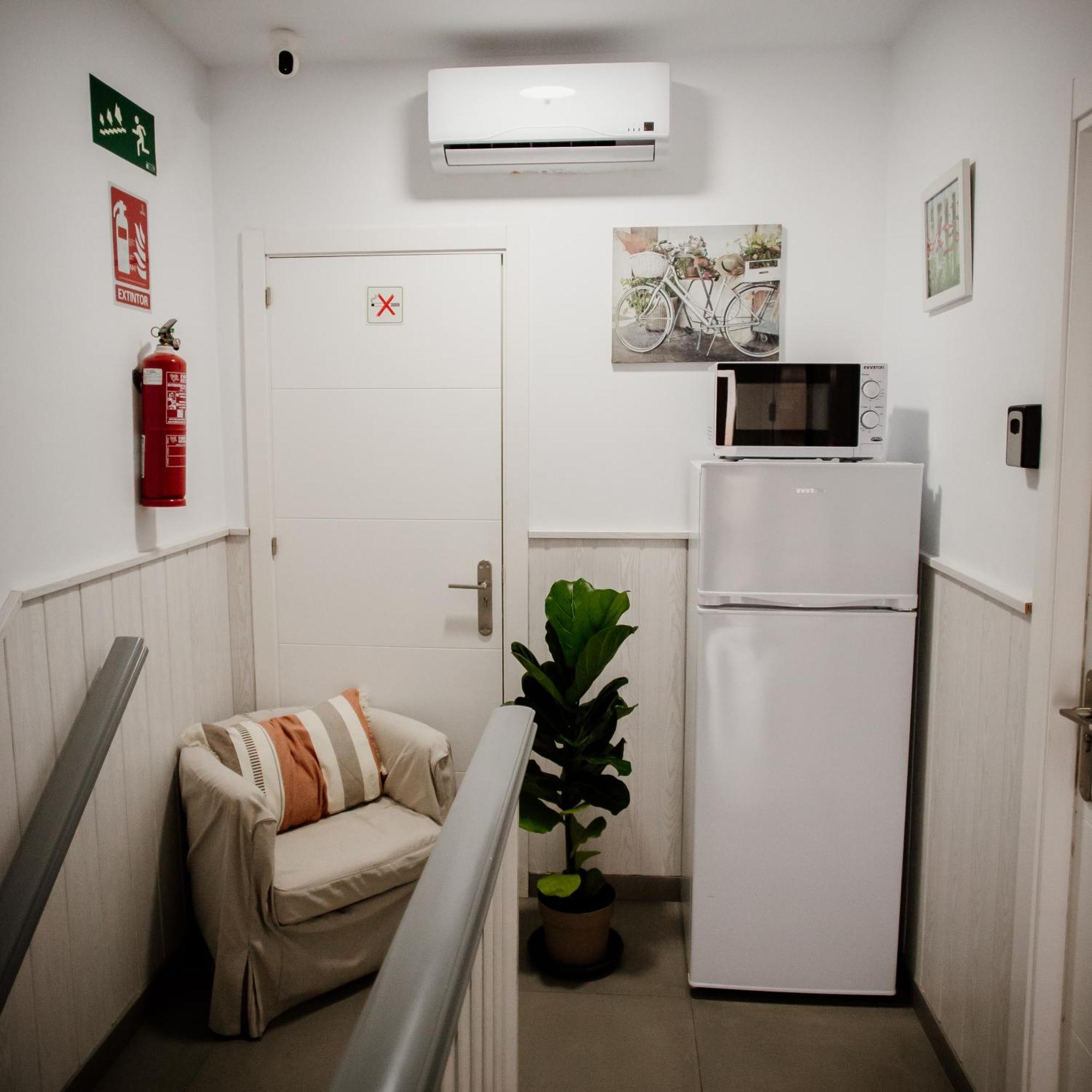 Apartamentos Turisticos Mastil 16 Малага Экстерьер фото