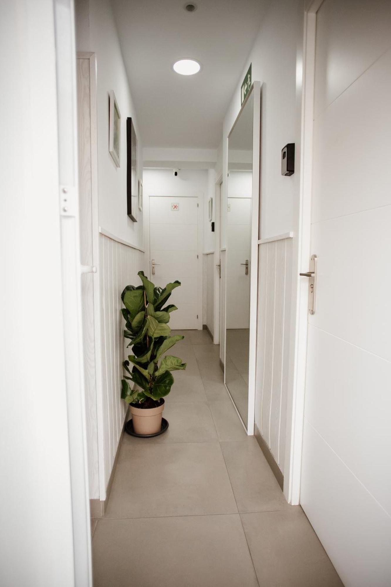 Apartamentos Turisticos Mastil 16 Малага Экстерьер фото